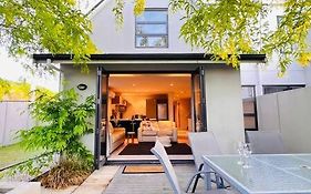 Next To Hagley Park - 7 Night Special Deals - Bookahome
